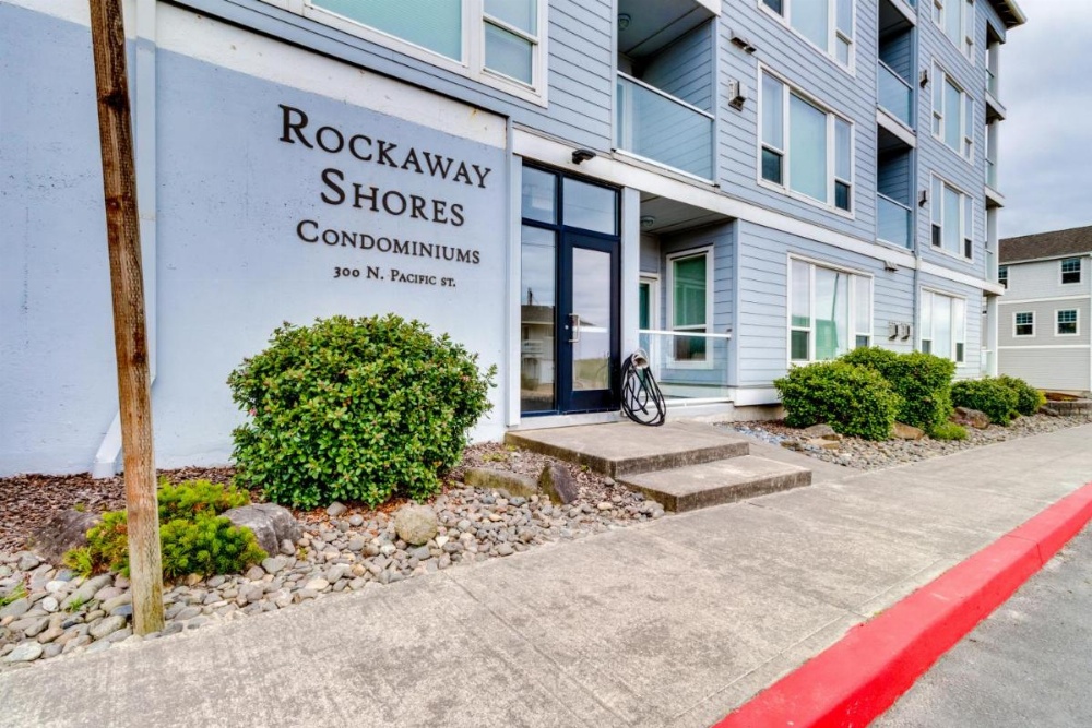 Rockaway Beach Condos Main image